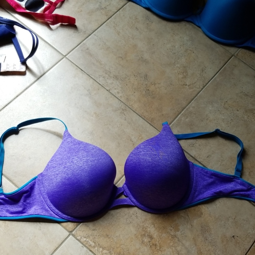 Padded Victoria Secret bra size 34DD